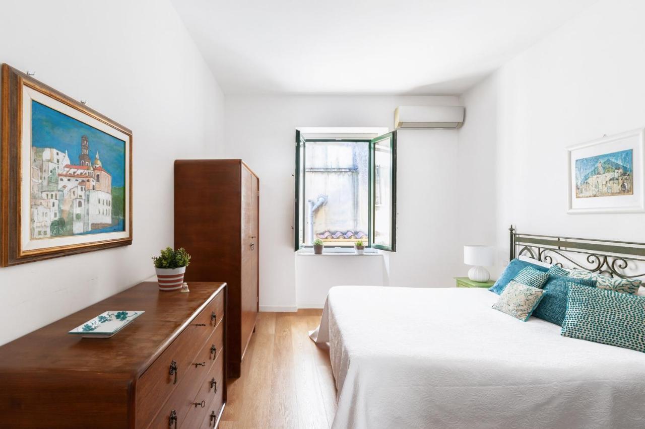 סלרנו Casa Flo Con Terrazza E Ascensore מראה חיצוני תמונה